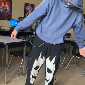 Like new baggy jeans with dope skull on it